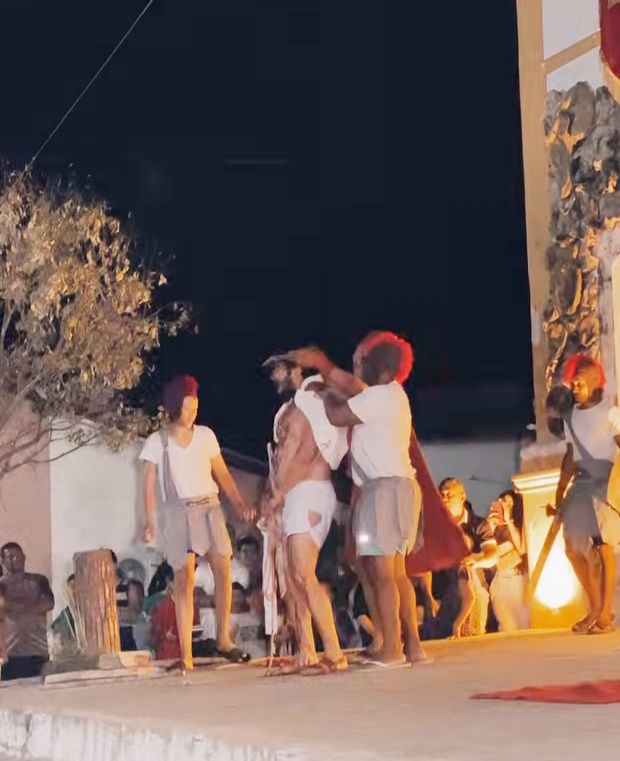 Teatro da Paixão de Cristo emociona centenas de fiéis em  Caetité — imagem 11
